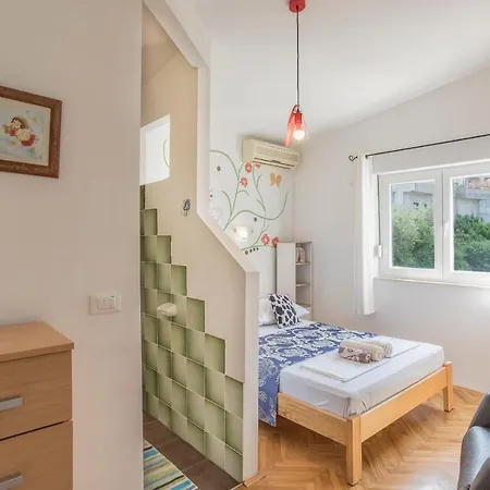 Kanemase Apartment *